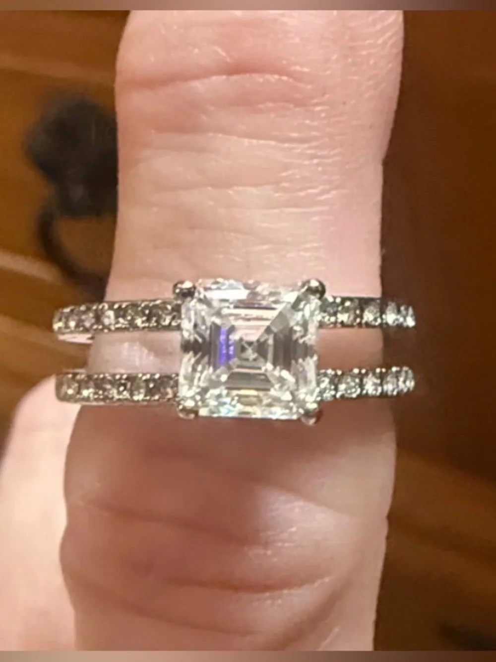 GRA CERTIFIED MOISSANITE DIAMOND 1CT silver baked band NEW